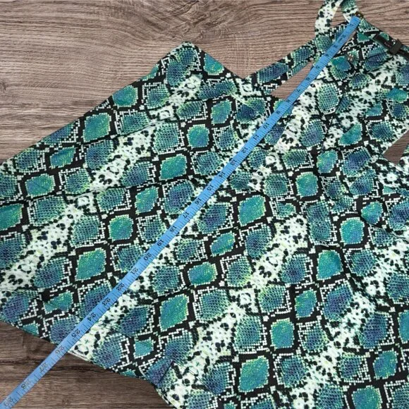 BCBG Maxazria Sleeveless Snake Sprint Lightweight Blue Green Black Blouse size L - Picture 6 of 11
